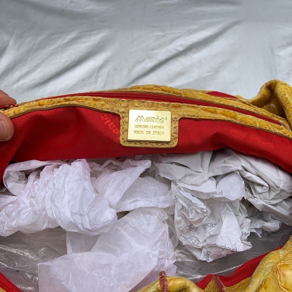 Mania of Italy yellow handbag - Picture 3 of 5